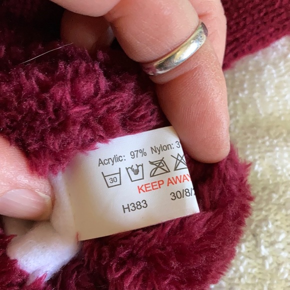 NWT Wine coloured gloves S - Picture 5 of 6